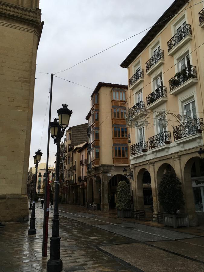 Pension La Redonda Logroño Exteriör bild